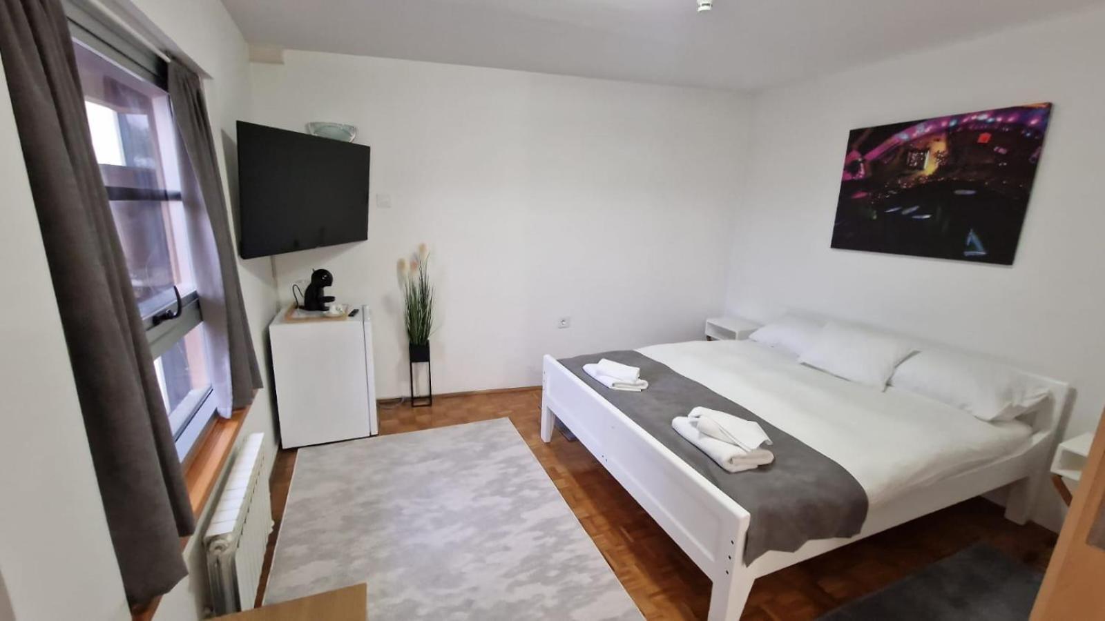 Olimpus Apartmani Bd Banjaluka บันยาลูกา ภายนอก รูปภาพ