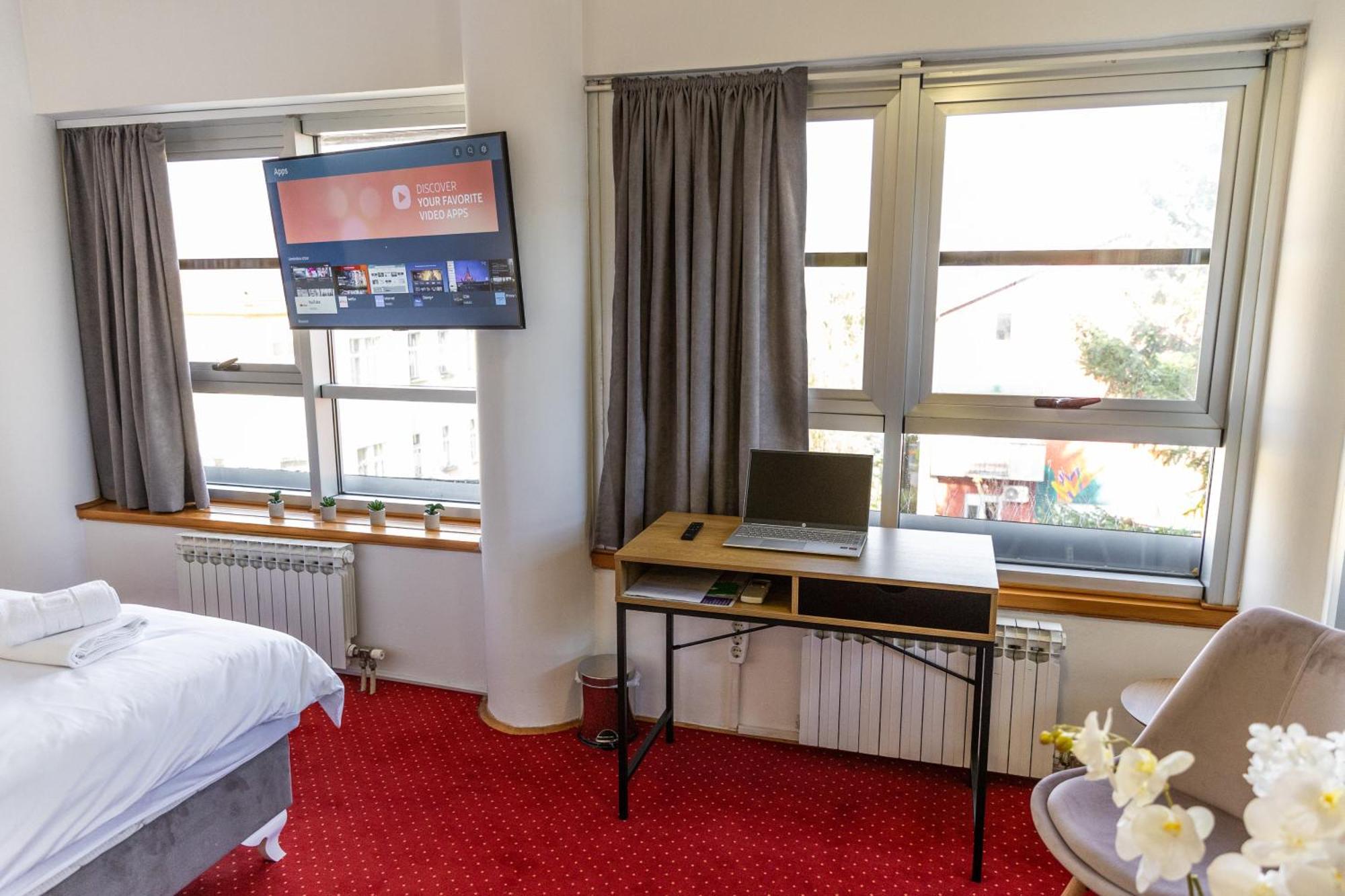 Olimpus Apartmani Bd Banjaluka บันยาลูกา ภายนอก รูปภาพ
